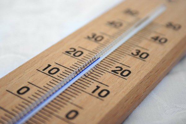 Das Thermometer zeigt einen Sommertag an © pixabay