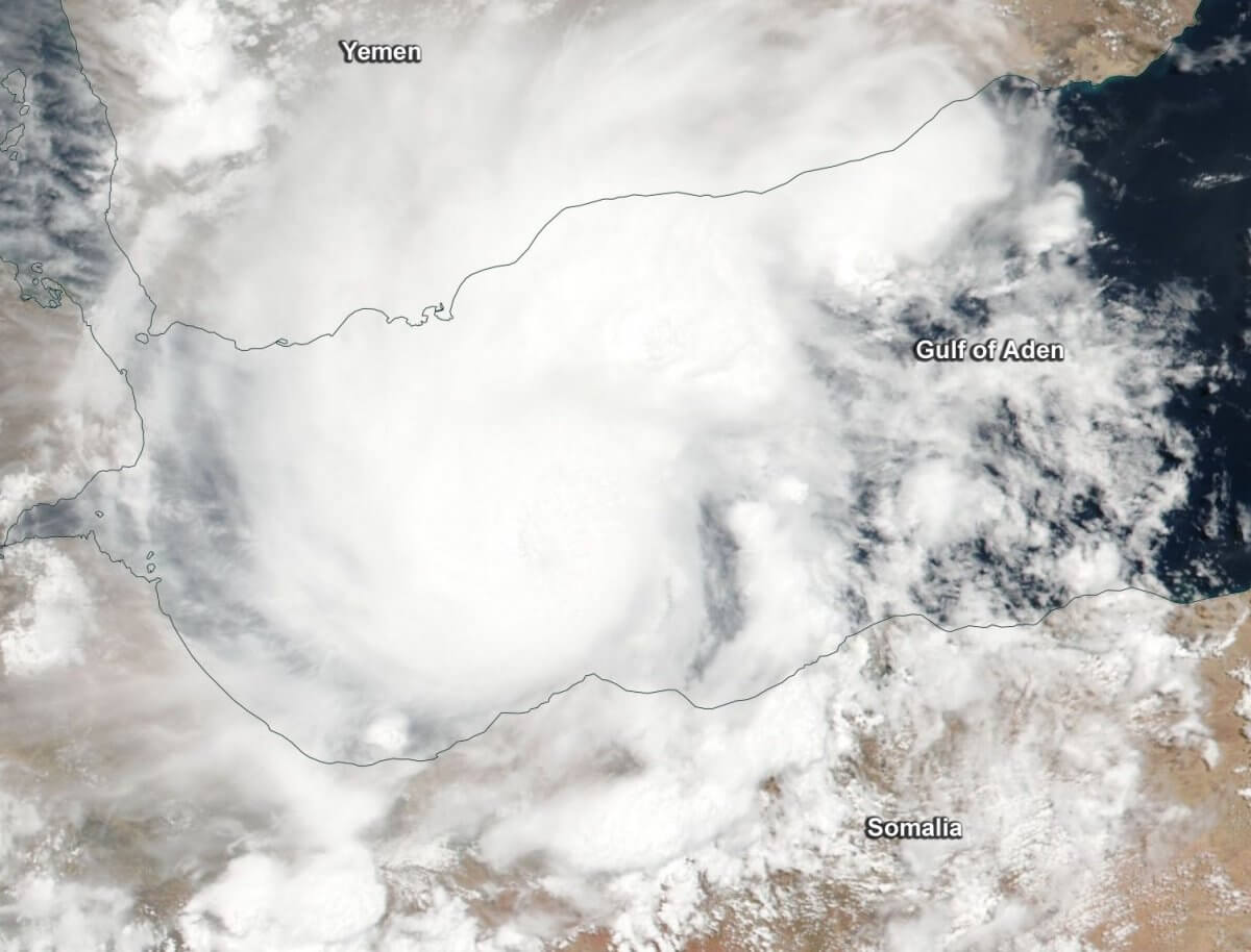 Tropischer Sturm SAGAR hinterlässt Überschwemmungen