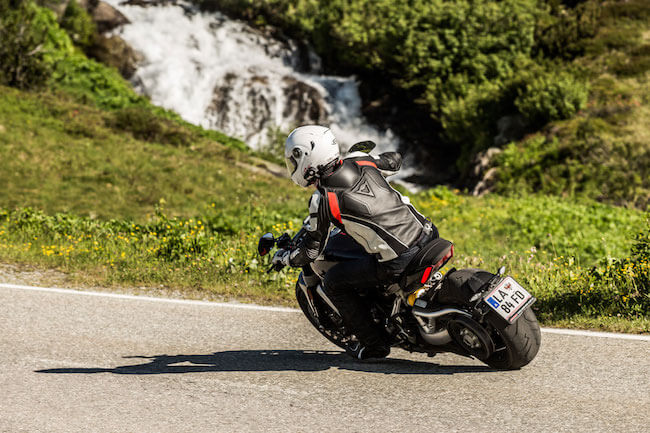 Motorradfahrer.