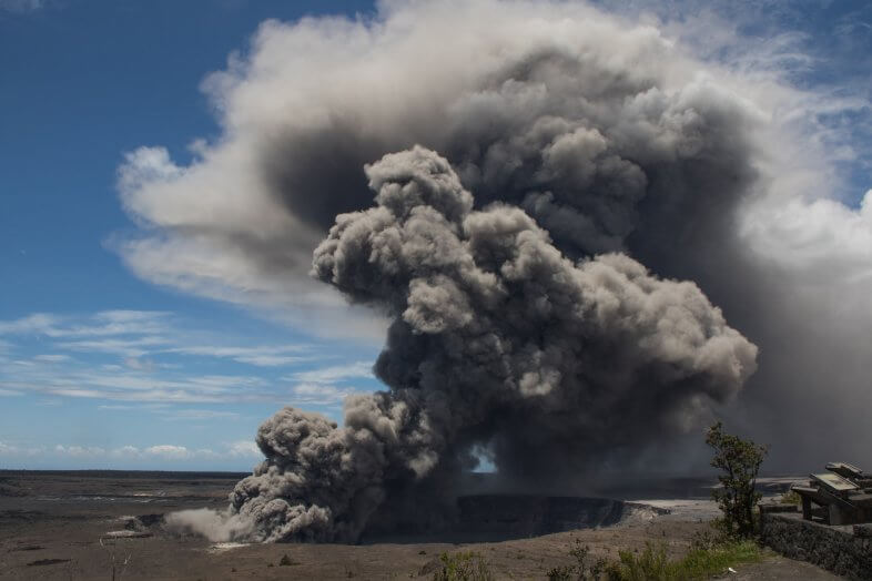 © https://volcanoes.usgs.gov/volcanoes/kilauea/multimedia_chronology.html