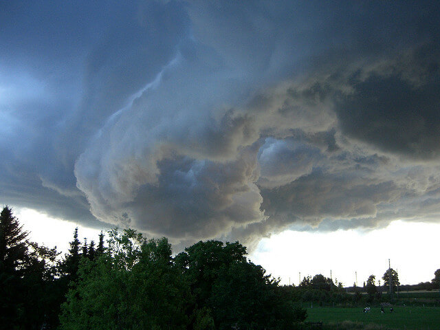 Gewitter mit Sturmböen © visualhunt.com