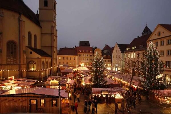 Weihnachtsmarkt Regensburg @ https://www.regensburg.de