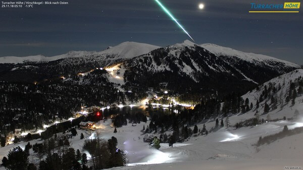 Webcambild von der Turracher Höhe, wo am 29.11.2018 ein Meteorit aufgenommen werden konnte @ https://www.foto-webcam.eu/webcam/turrach-ost