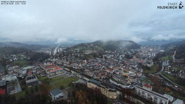 Am Sonntag teils kräftiger Regen, dazu windig