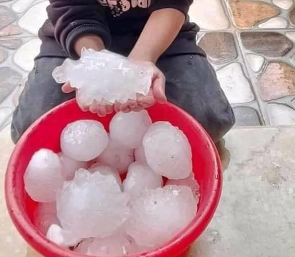 Hailstones https://twitter.com/Arab_Storms/status/1321465576376705026/photo/1