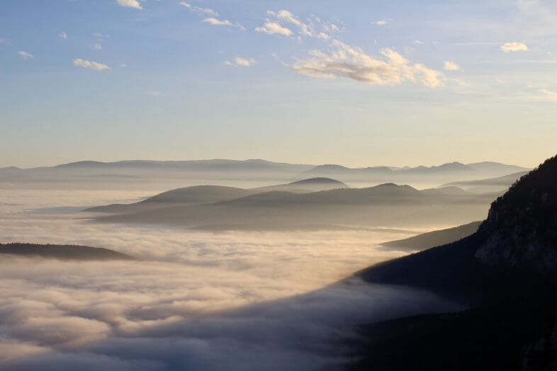 Am Mittwoch oft bewölkt, lokal gefrierender Regen möglich