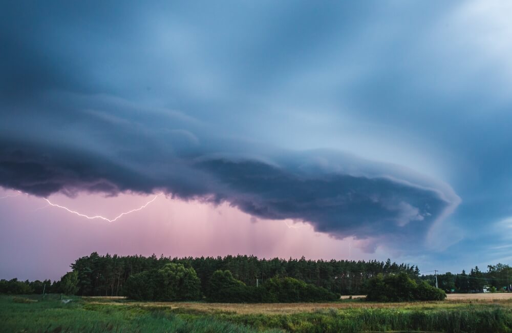 Die Böenfront eines Gewitters. © AdobeStock