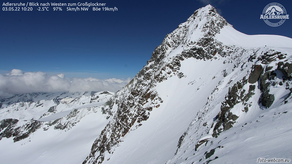 Schneelage im Hochgebirge: geringe Reserven für den Sommer