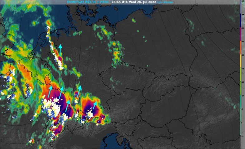 Radarbild von 17:45 Uhr, Quelle: Austria Control/UBIMET