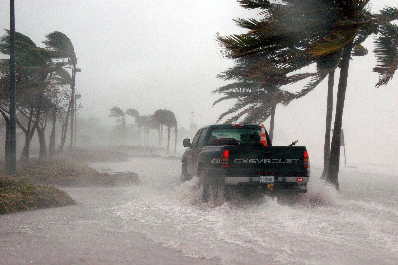 Hurrikan Nicole: Ein Nachzügler nimmt Kurs auf Florida