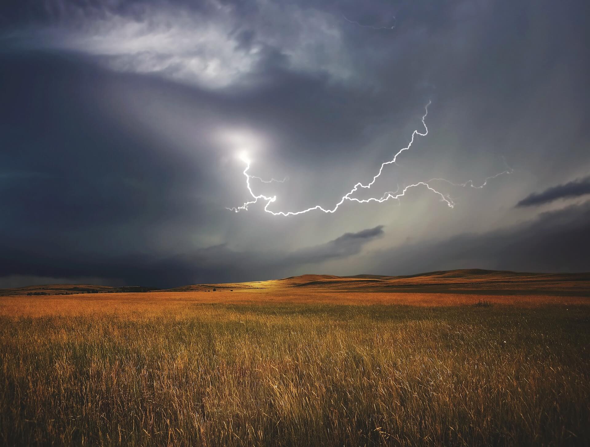 Gewitter mit Blitz, Quelle: pixabay.com