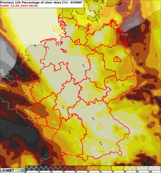 12-stündige Prognose des Bedeckungsgrades des Himmels für die Nacht auf Sonntag (gelbliche Töne = häufig klar) - UBIMET, ECMWF IFS Modell