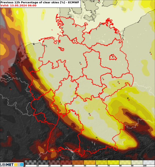 12-stündige Prognose des Bedeckungsgrades des Himmels für die Nacht auf Montag (gelbliche Töne = häufig klar) - UBIMET, ECMWF IFS Modell