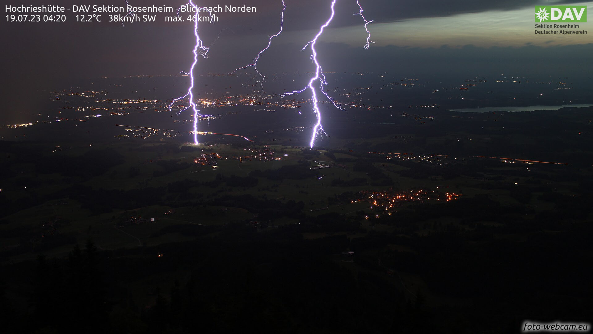 Blitz und Donner über das bayrlische Flachland von der Hochrieshütte aus