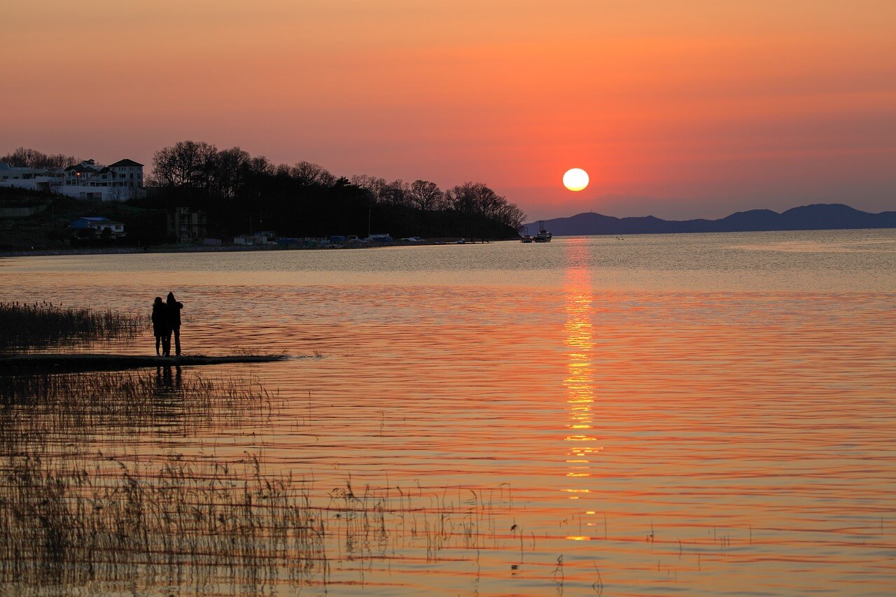 Spätsommerlicher Sonnenuntergang. Bild: dae jeung kim via Pixabay.com