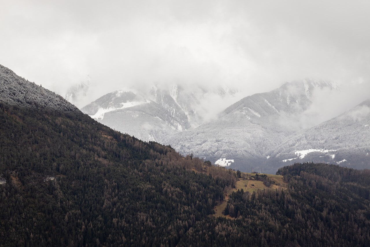 Wintereinbruch mit Sturm, Regen und Schnee @ pixabay.com