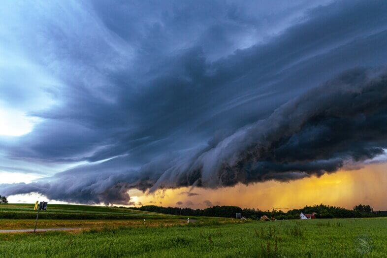Am Montag regional große Hitze und kräftige Gewitter