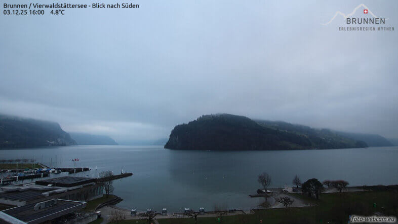 Am Donnerstag in den Niederungen nebelig