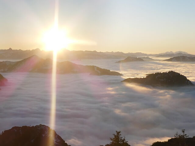 Am Freitag im Bergland freundlich, sonst häufig neblig