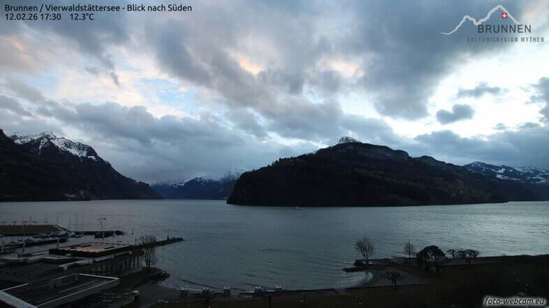 Am Samstag im Norden viele Wolken, zeitweise nass