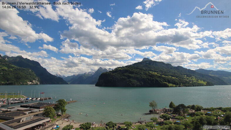 Am Montag sonnig mit ein paar Schleierwolken