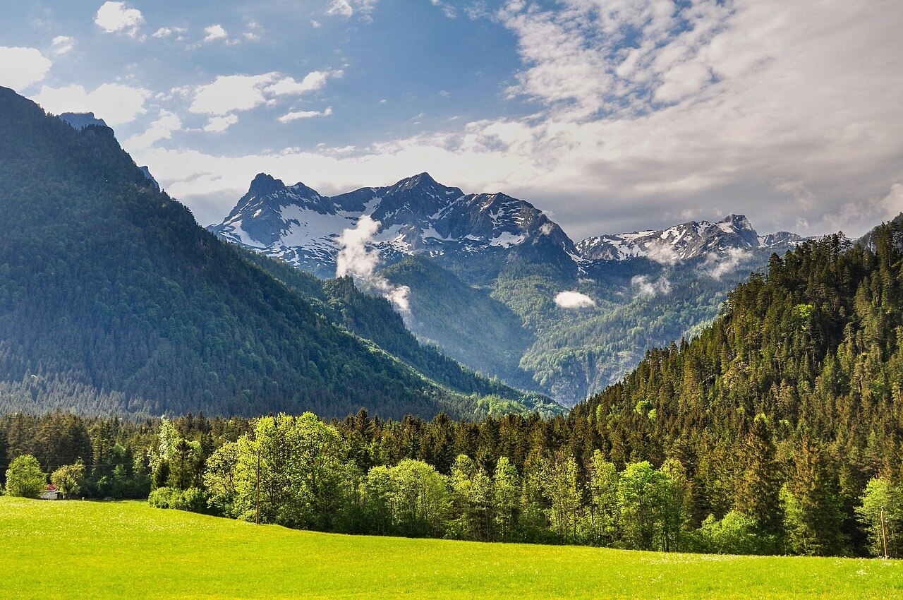 Auflockerungen über den Tälern - pixabay.com
