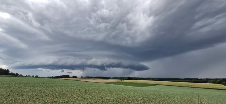 Am Freitag vermehrt kräftige Gewitter