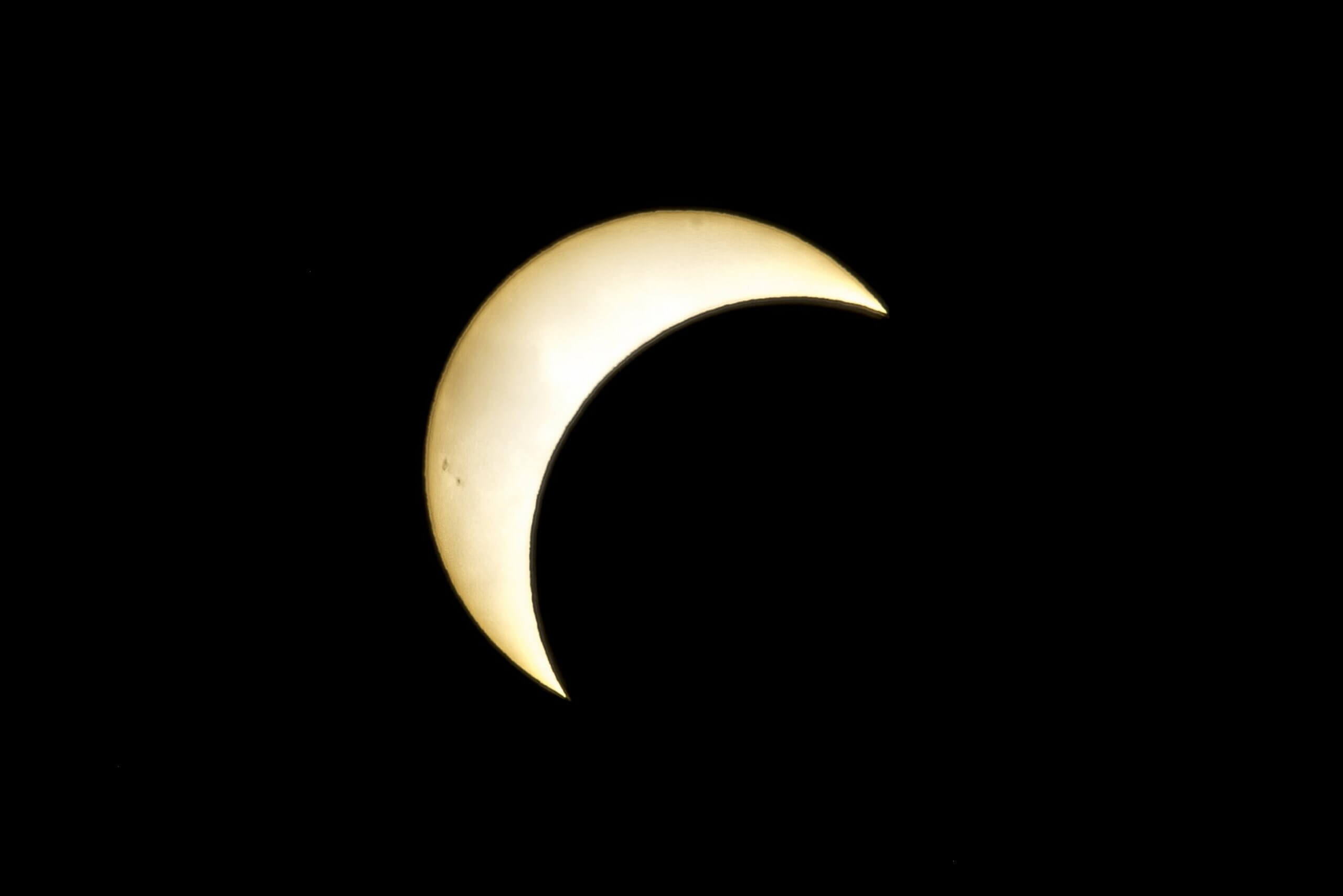 Eine partielle Sonnenfinsternis. © piaxabay.com