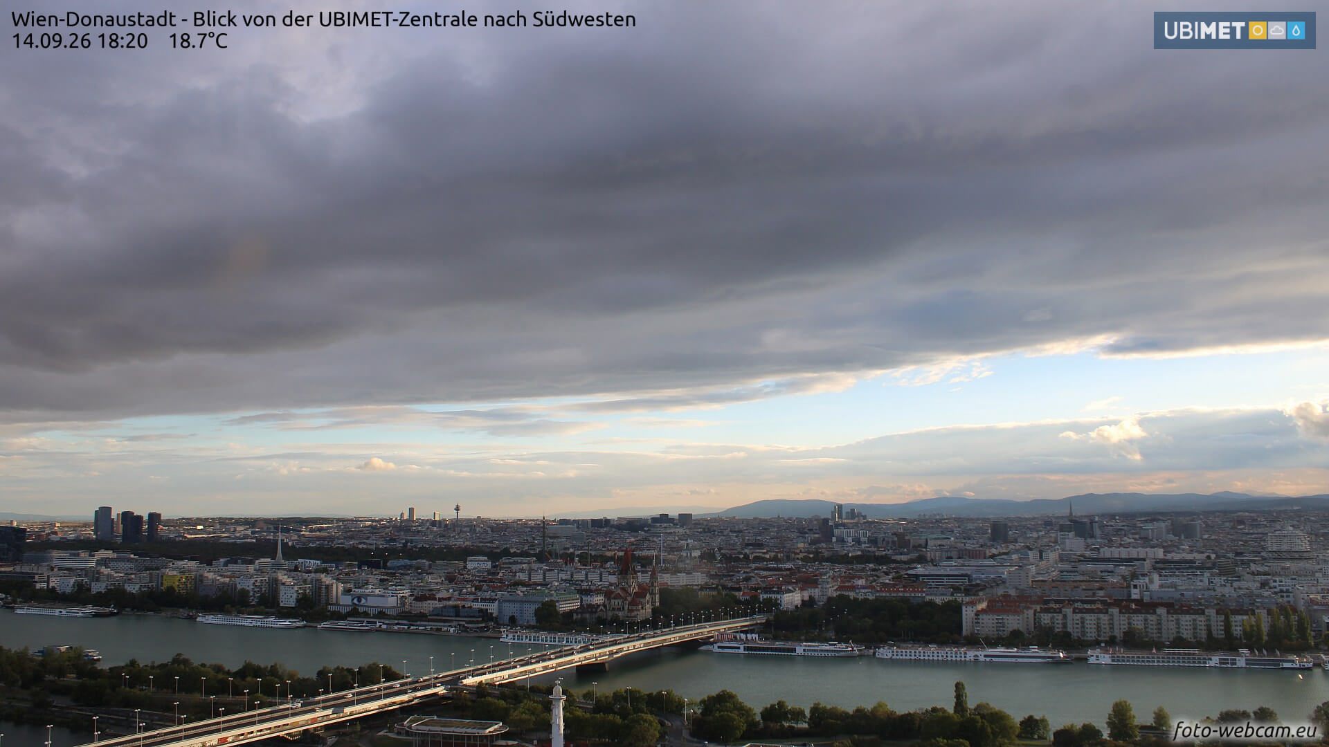 Wolken und Schauer in Wien © foto-webcam.eu