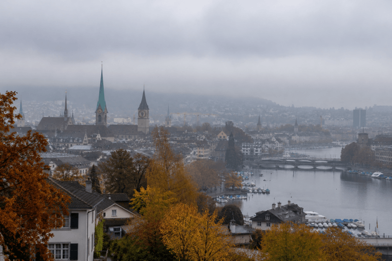 Am Freitag teils zäher Hochnebel